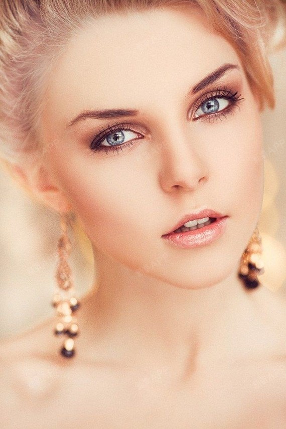 一双美丽的大眼睛应该是怎么样的