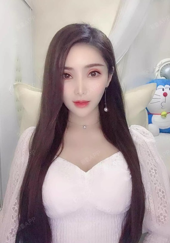 少女潘潘假体隆胸术后第141天美丽日记_新氧整形