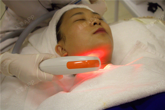 我要体验的项目就是飞顿辉煌360激光通俗点说就是牛奶光啦不知道体验