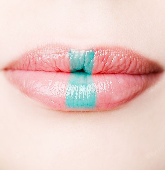 性感粉嫩的半永久果冻唇给你性感妩媚的气质