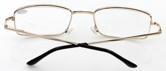 戴眼镜的感觉有些糟糕,何不作出改变呢?不仅仅