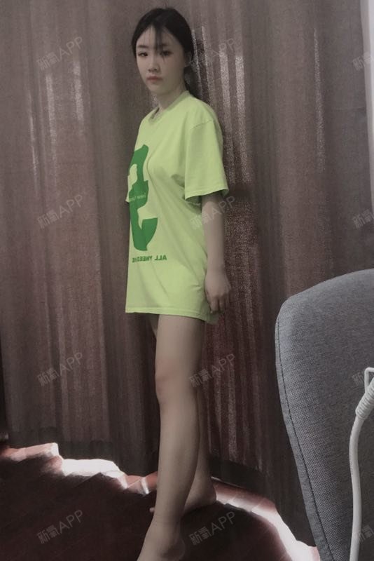 40天的样子,光着腿拍的照片,大致上就是这个样子了_圈子-新氧美容整形