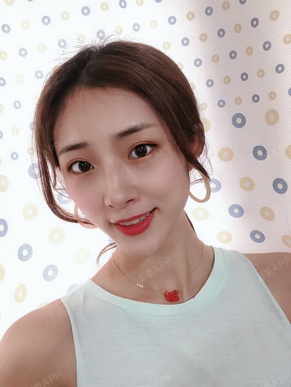 现在我的鼻子小巧笔直,端庄秀气,闺蜜说我是玲珑巴掌_圈子-新氧美容