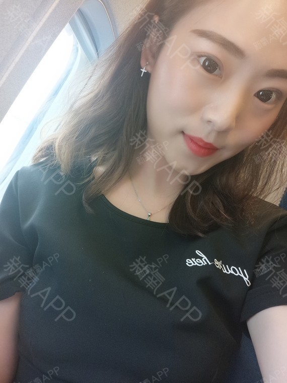 自体脂肪丰胸被称为绿色丰胸术,从这一点就可