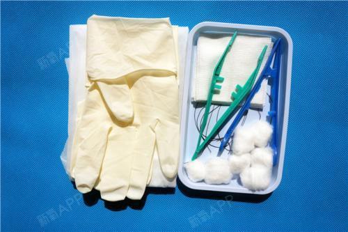 外科术后换药的作用也很多,如防治感染,拔除引流条(物),检视术区