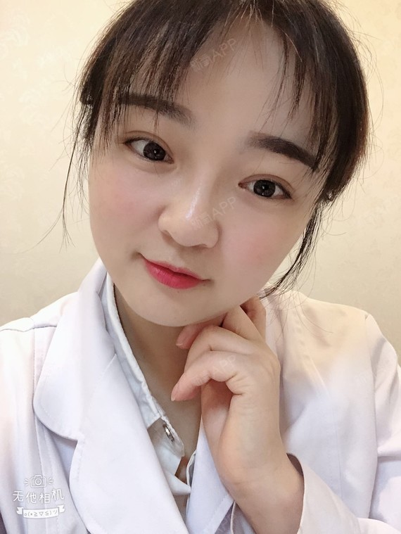 硅胶隆鼻好不好_效果图_小人物的我硅胶隆鼻