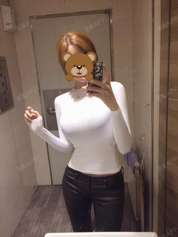 大了一号的胸部性感来袭,现在拍照越来越性感了,谁不_圈子-新氧美容