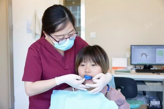 (生无可恋状.其实咬牙模有的人会有点恶心的,要忍一下.