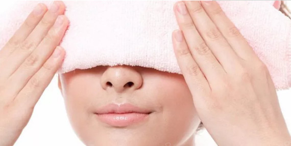 双眼皮术后是冰敷还是热敷