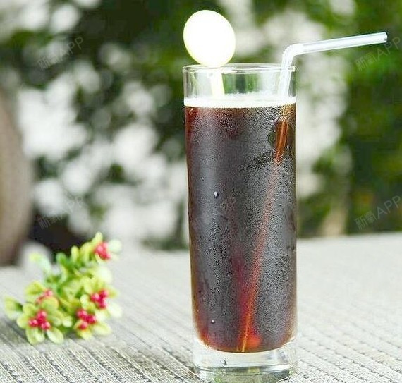 通常情况下,因为色素沉淀的关系亚洲人的牙齿普遍比西_圈子-新氧美容