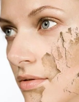 【科普】立秋后皮肤外油内干怎么办?