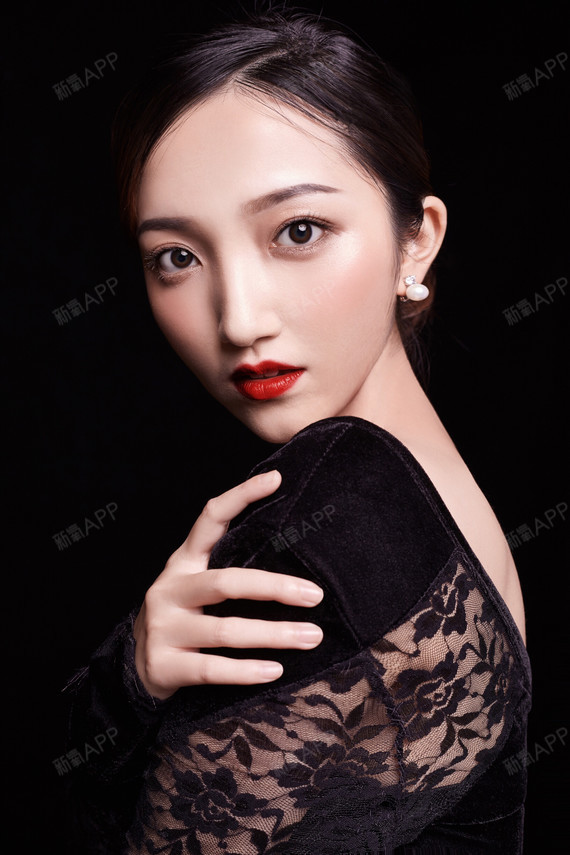 小宝贝们不要被我美到哦,我真不是明星,放一组我的臭_圈子-新氧美容