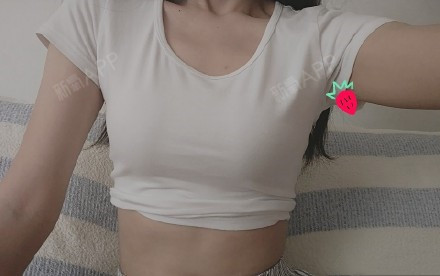 最近皮肤恢复了好多,争取这个月把马甲线再练回来!