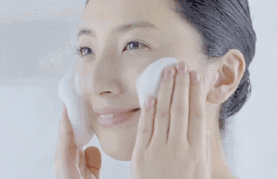 明星脸上也长痘痘:刘涛素颜晒痘,杨颖再擦10层bb_圈子-新氧美容整形