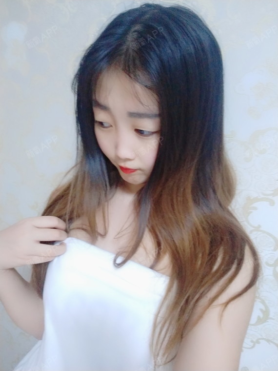 羡慕姐妹的"胸大无脑"哈哈哈.现在再也不用羡慕别人了.