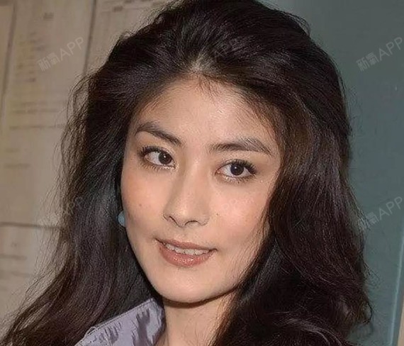 93"三白眼",甚至"四白眼"啦!由于眼白露出度过高_圈子-新氧美容整形