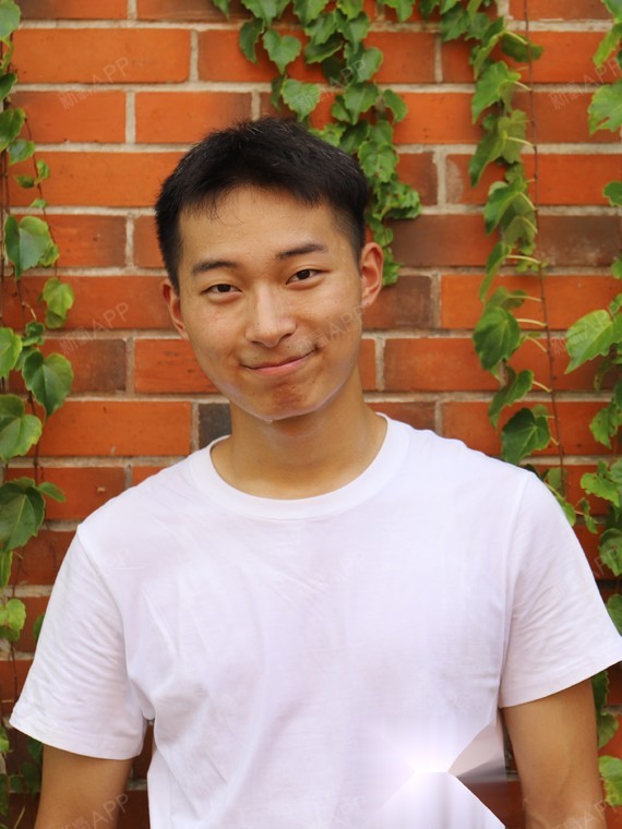 坐标上海大三男21岁还有2个半月22