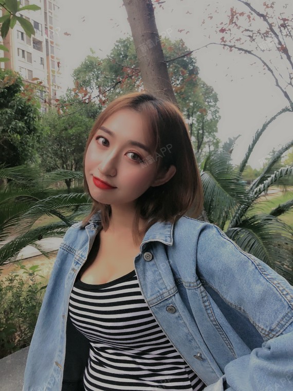 胸越来越软,睡前偶尔轻轻按摩下胸,一开始摸到很硬,到后面慢慢变软.