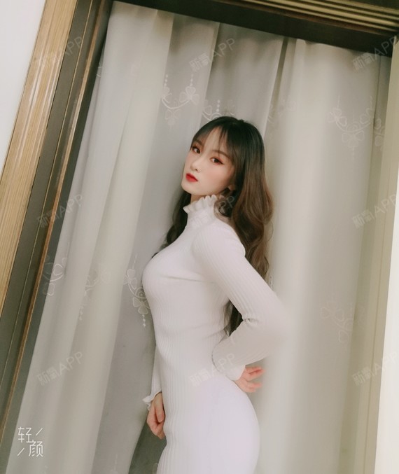 今日新氧女孩#平胸美pk大胸美