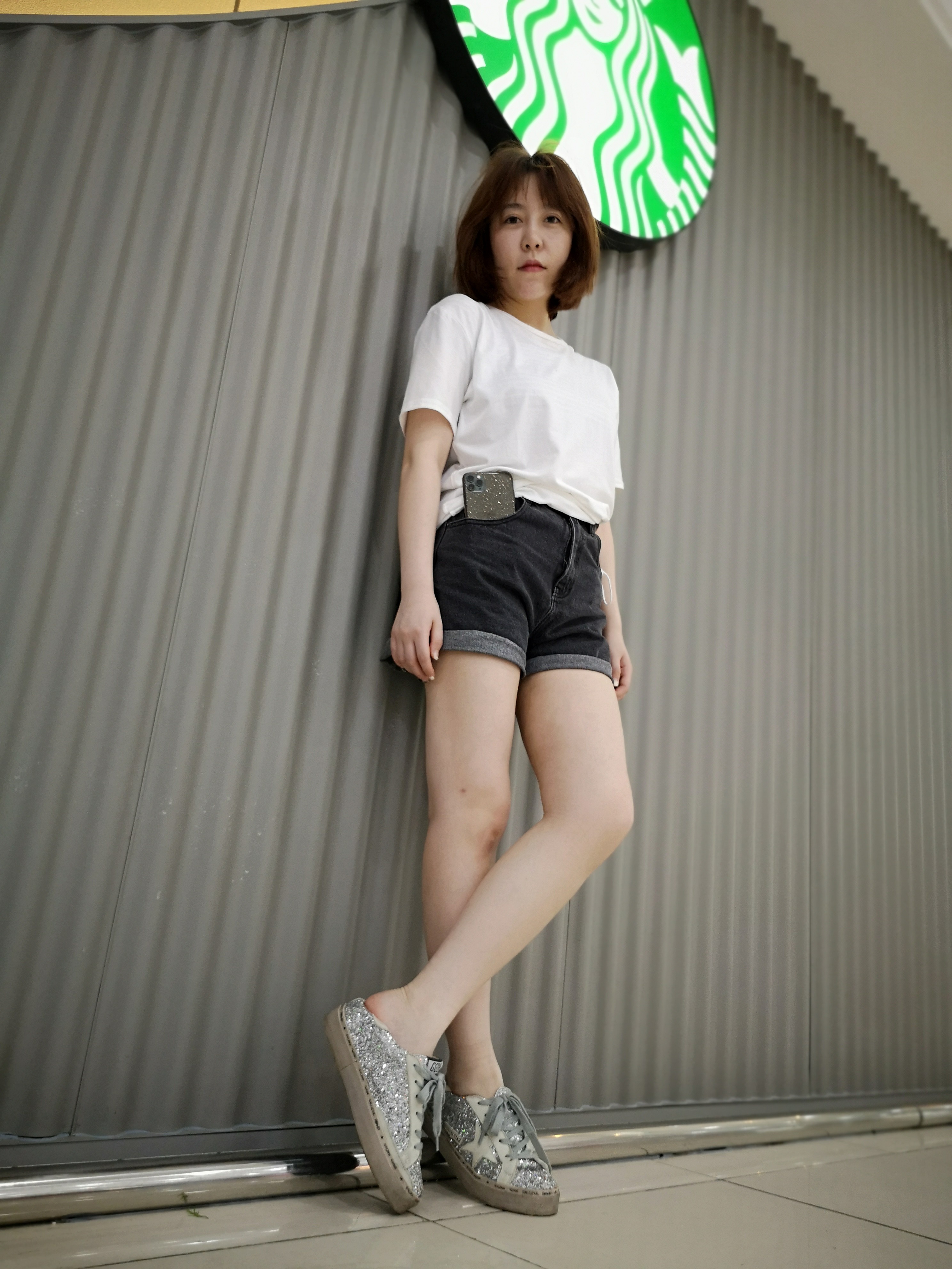 来几张略微自黑的照片的,主要是看效果,基本都是腿部特写,看腿看腿!