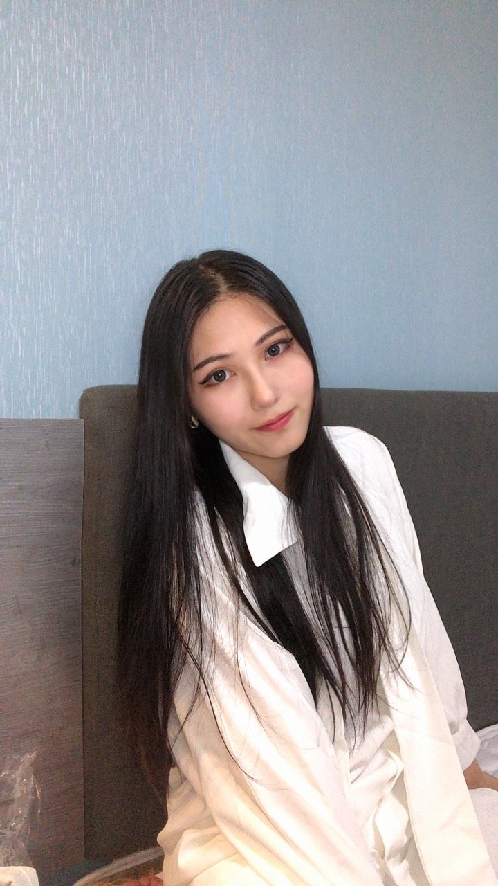 太喜欢拍45度的斜侧脸了,因为从这个角度看起来鼻子_圈子-新氧美容