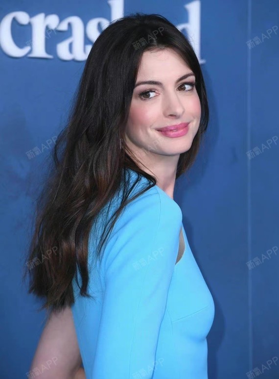 安妮海瑟薇40岁面部回春做了哪些项目71