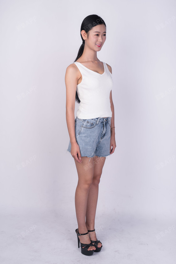 感觉现在胸部脂肪有点吸收了,不过相比以前的平胸来说_圈子-新氧美容