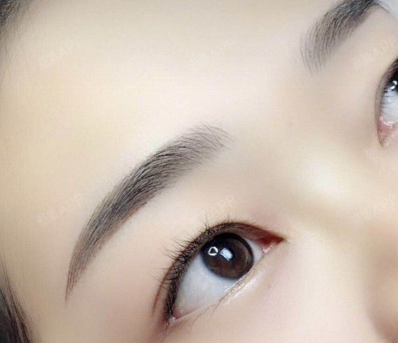 厦门半永久纹眉好不好_效果图_刘大善人半永久纹眉术后第0天_新氧美容