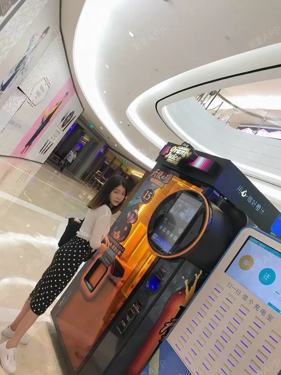 逛商场,也是要自拍的