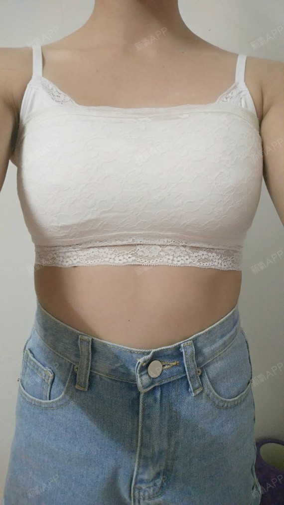 新氧- 两只大白兔 | 胸部 | 隆胸 | 假体隆胸 | 术后当自强 | 武汉