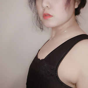 假体隆胸美国曼托假体丰胸光面圆形假体改善小乳和产后乳房轻微松弛