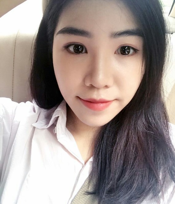 看她怎么从上宽下窄鸭梨阿姨脸秒变鹅蛋少女脸!