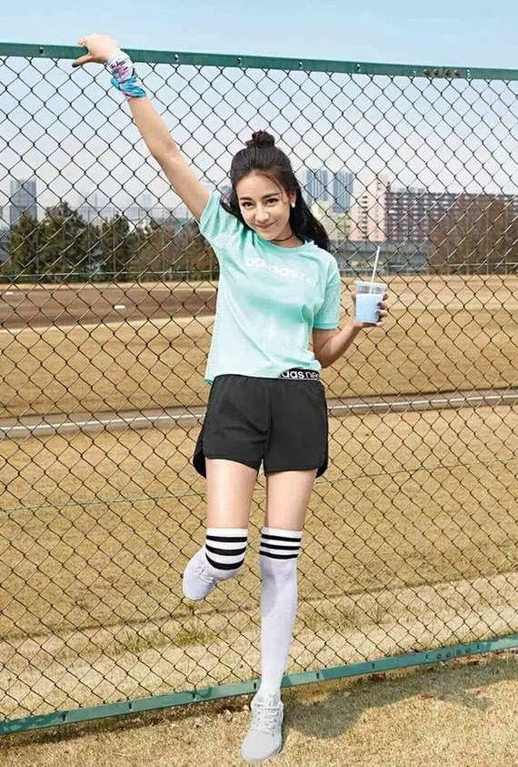 少女,满足了很多网友追求美少女的心,她叫惠子ssica,真名据说叫刘惠惠