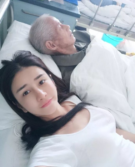 因为大家都是师出同门,经受专业培训,再出来"营业"哒~只不过李