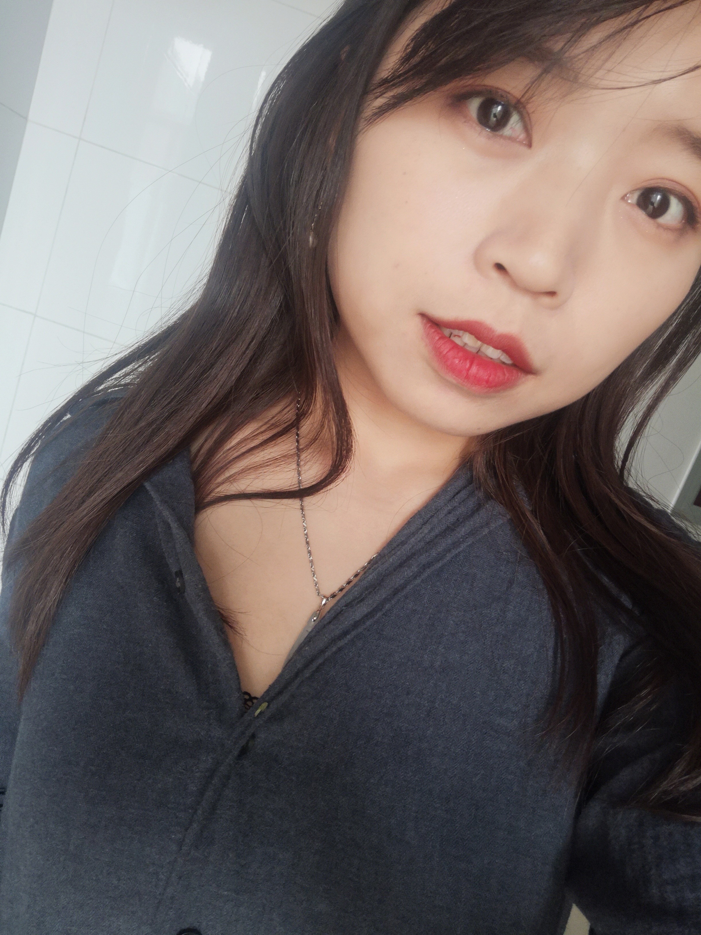 自拍和证件照,都是上班时间