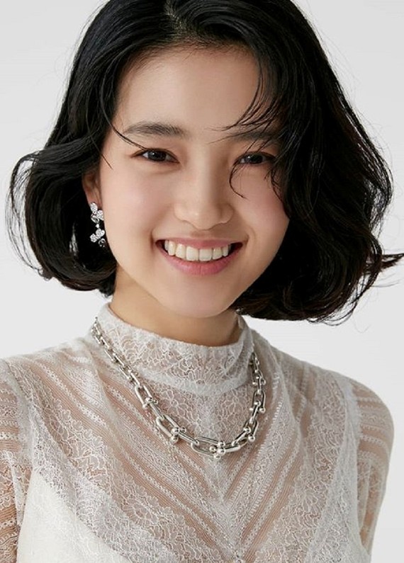 949494周末翻看了下韩国女星金泰梨ins,她是属于高_圈子-新氧