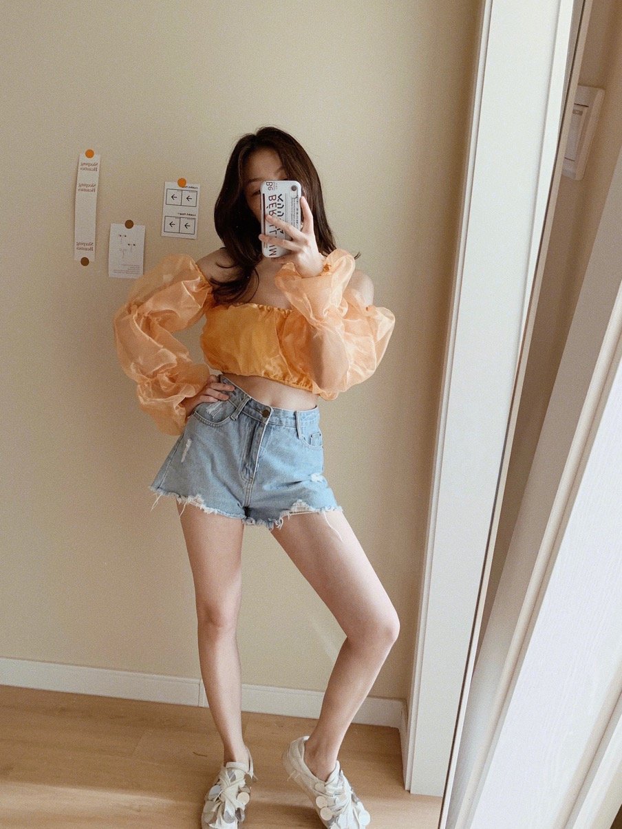 对镜自拍我超美~#一个人怎么样才能拍出美美的照片_圈子-新氧美容