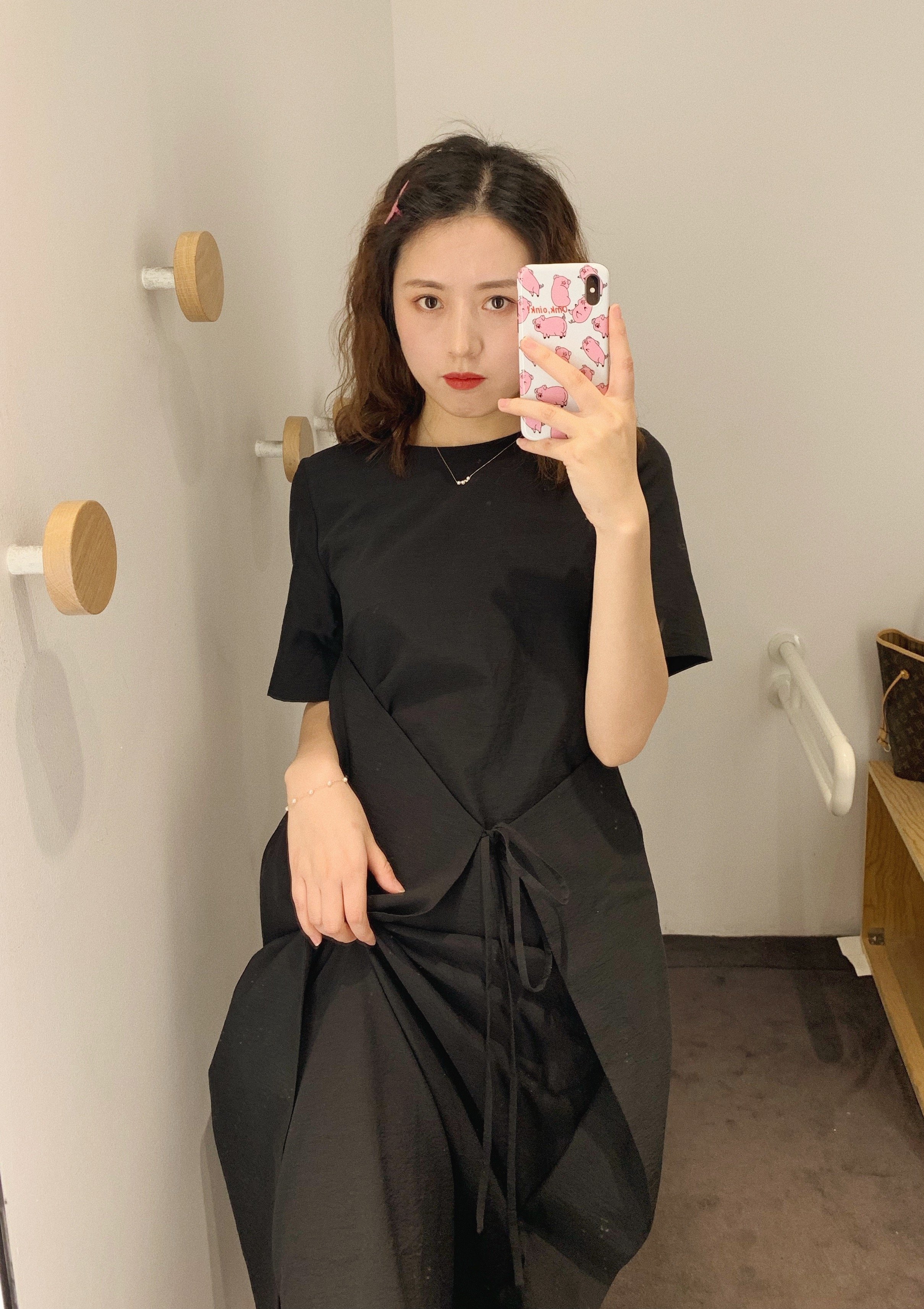 对镜自拍我超美~#对镜自拍女王在这里嘻嘻手机里超_圈子-新氧美容