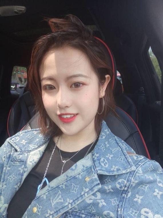 晒出你的"奶凶脸"