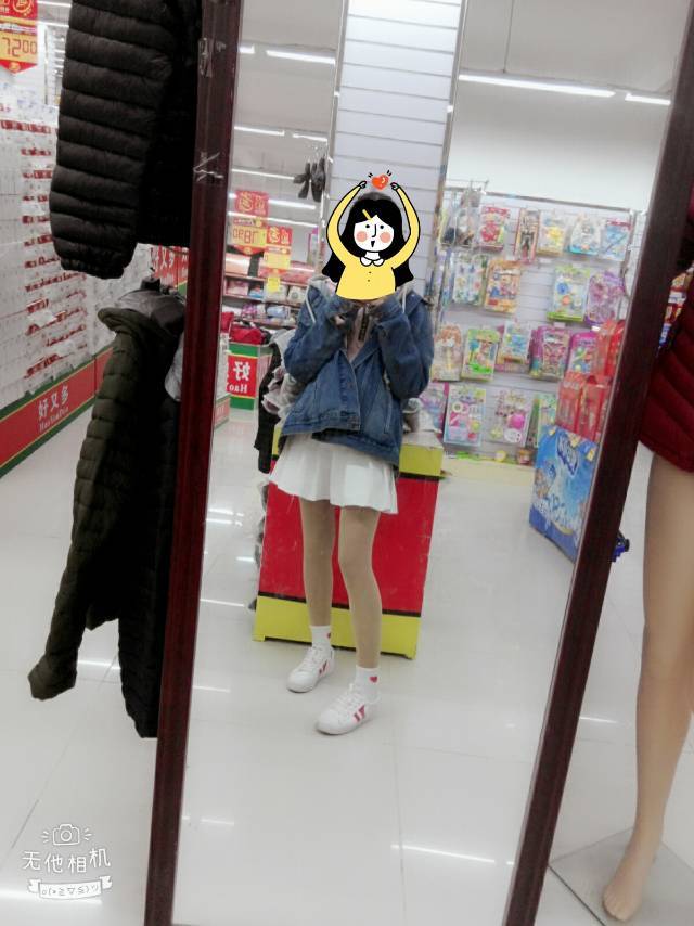 对镜自拍一秒柯基变腿精