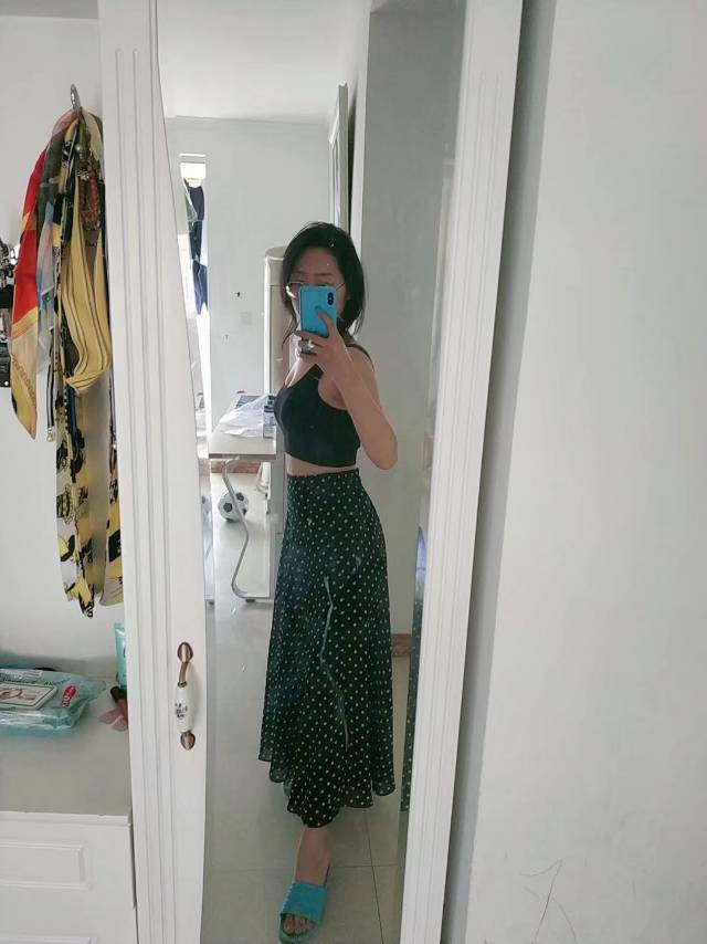 对镜自拍,一秒柯基变腿精#对镜自拍.全身照一_圈子-新氧美容整形