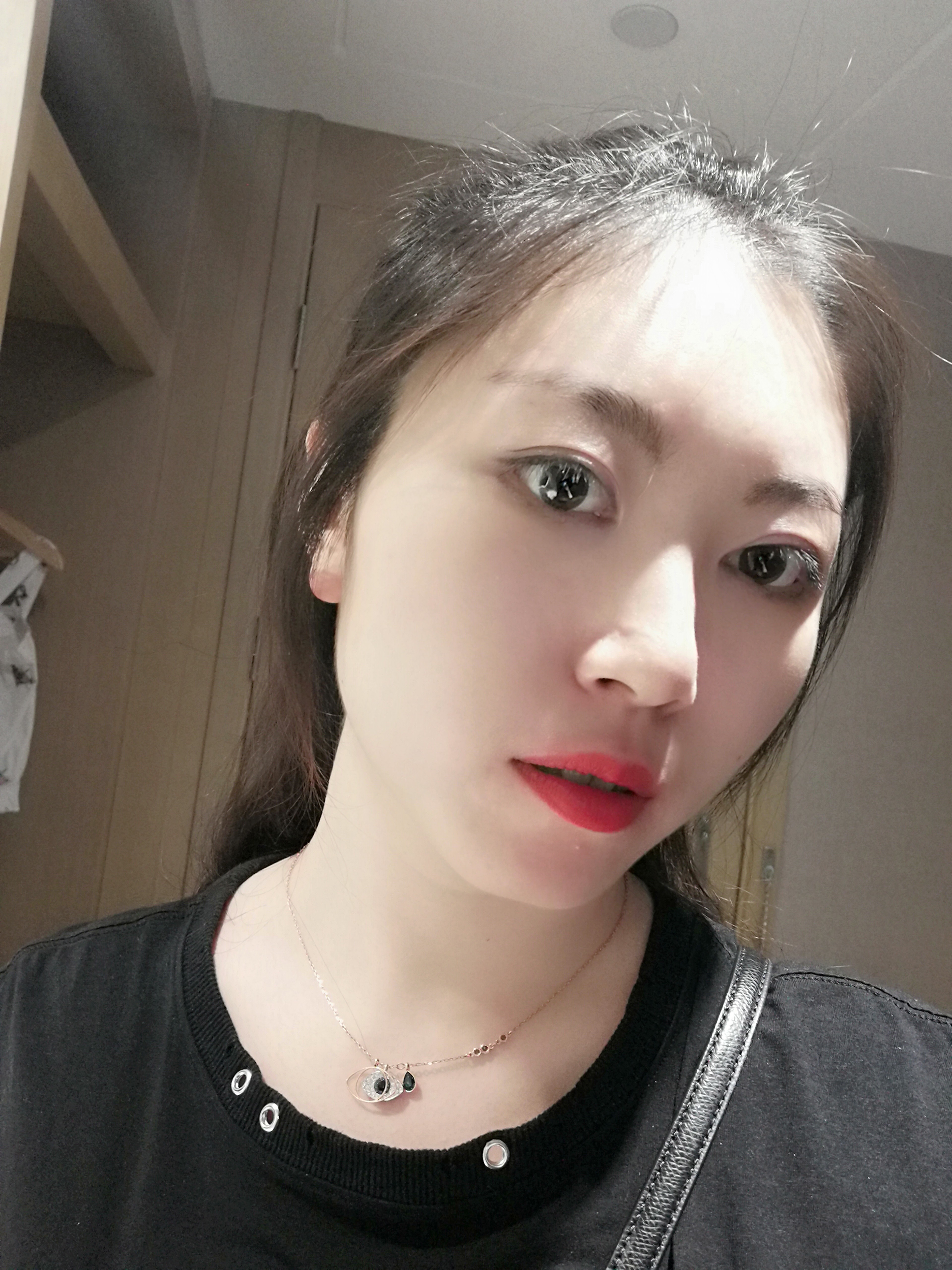 晒出你的渣女颜