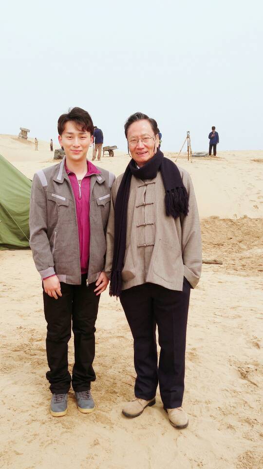 2019热播大剧《都挺好》饰演老聂—赵彦民老艺术家演员梁国荣合影!