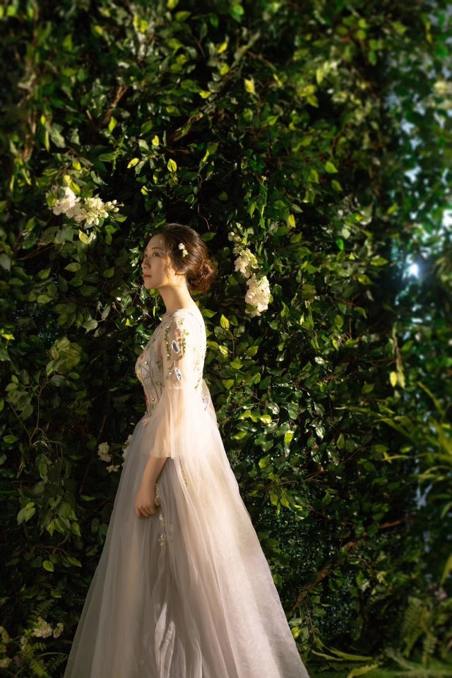 现在再看20岁拍的艺术照,好像挑的都是左脸0808最后_圈子-新氧