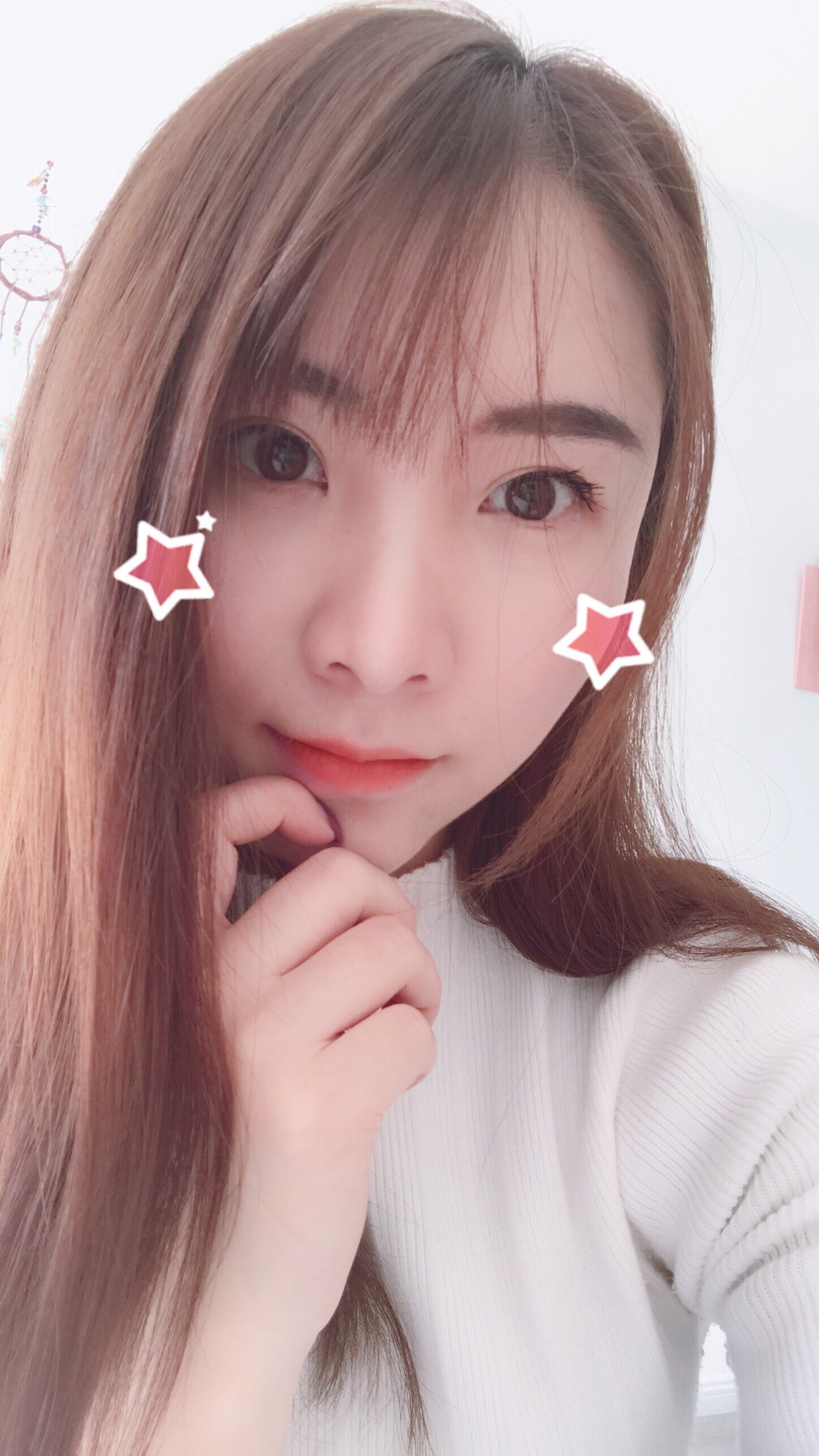 土味拍照姿势,摸下巴