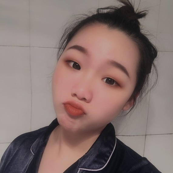 土生土长的宁波姑娘 各种风格都能驾驭吧 确实长得不是那么美还行吧