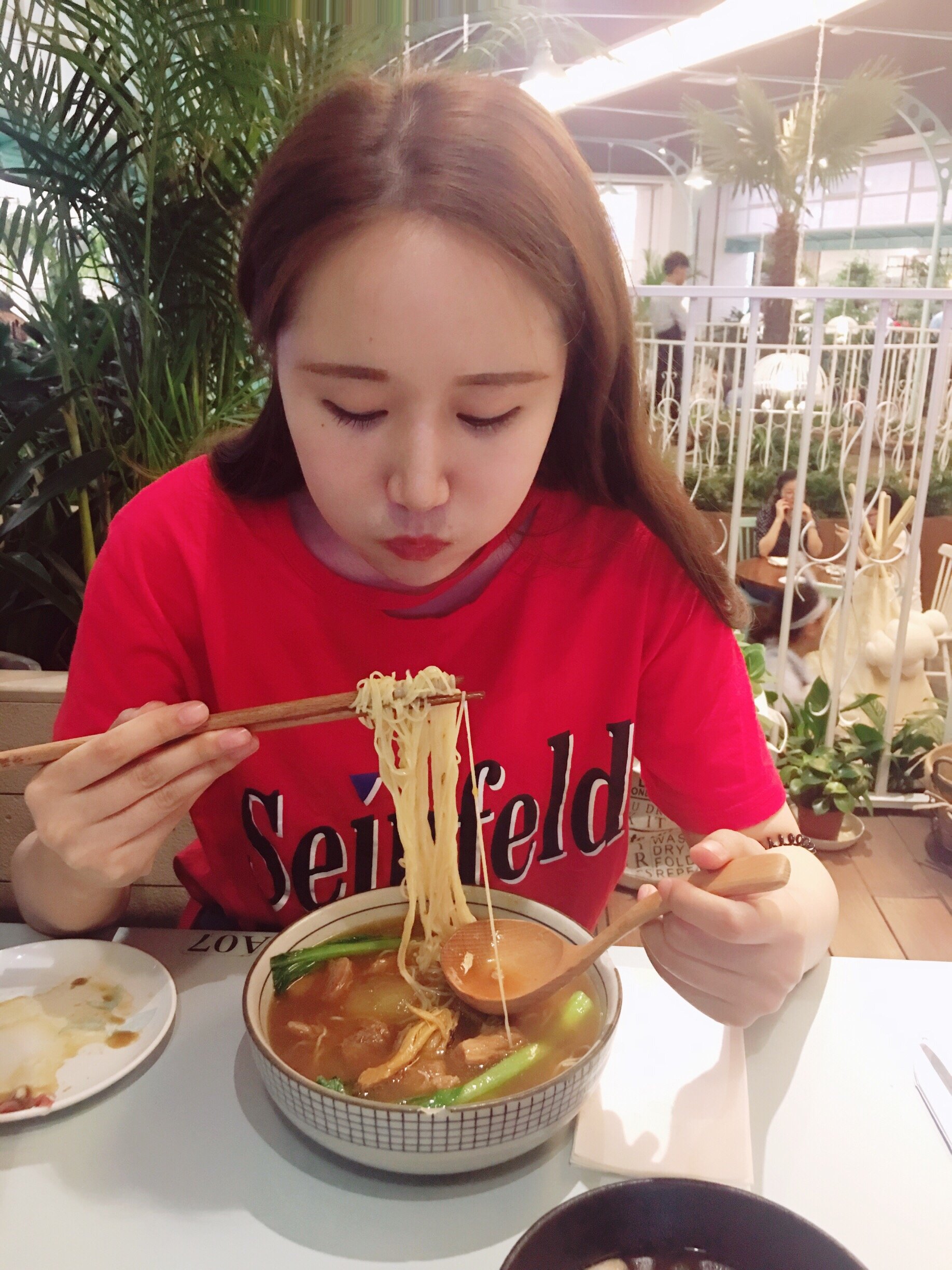 饭前必自拍# 吃饭怎么能不拍照?人前拍到人后.