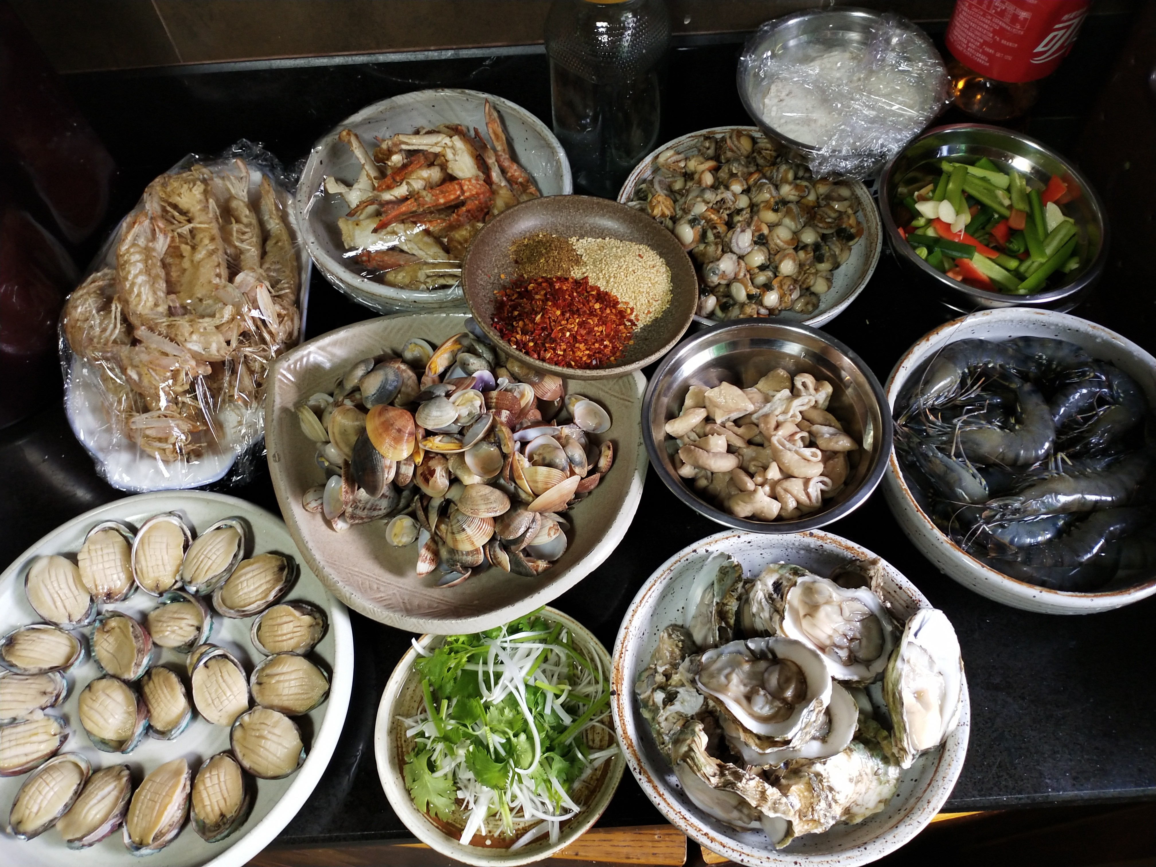 今天吃了特别多海鲜是晚餐,麦当劳是宵夜,减肥只在脑子里减