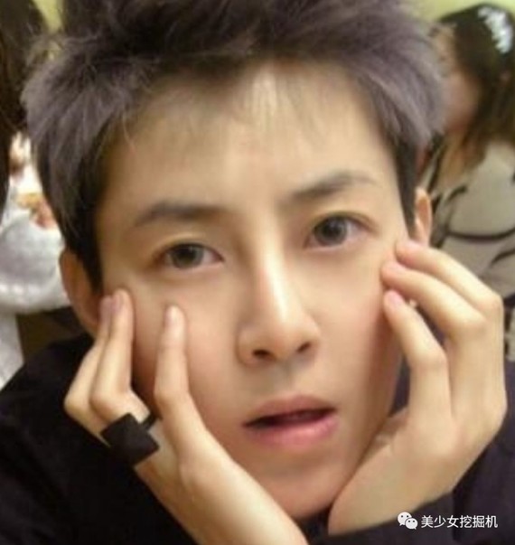 年那阵,提到"京城两大帅t", 无人不知,俩人在"mcc红人馆"更是功不可没