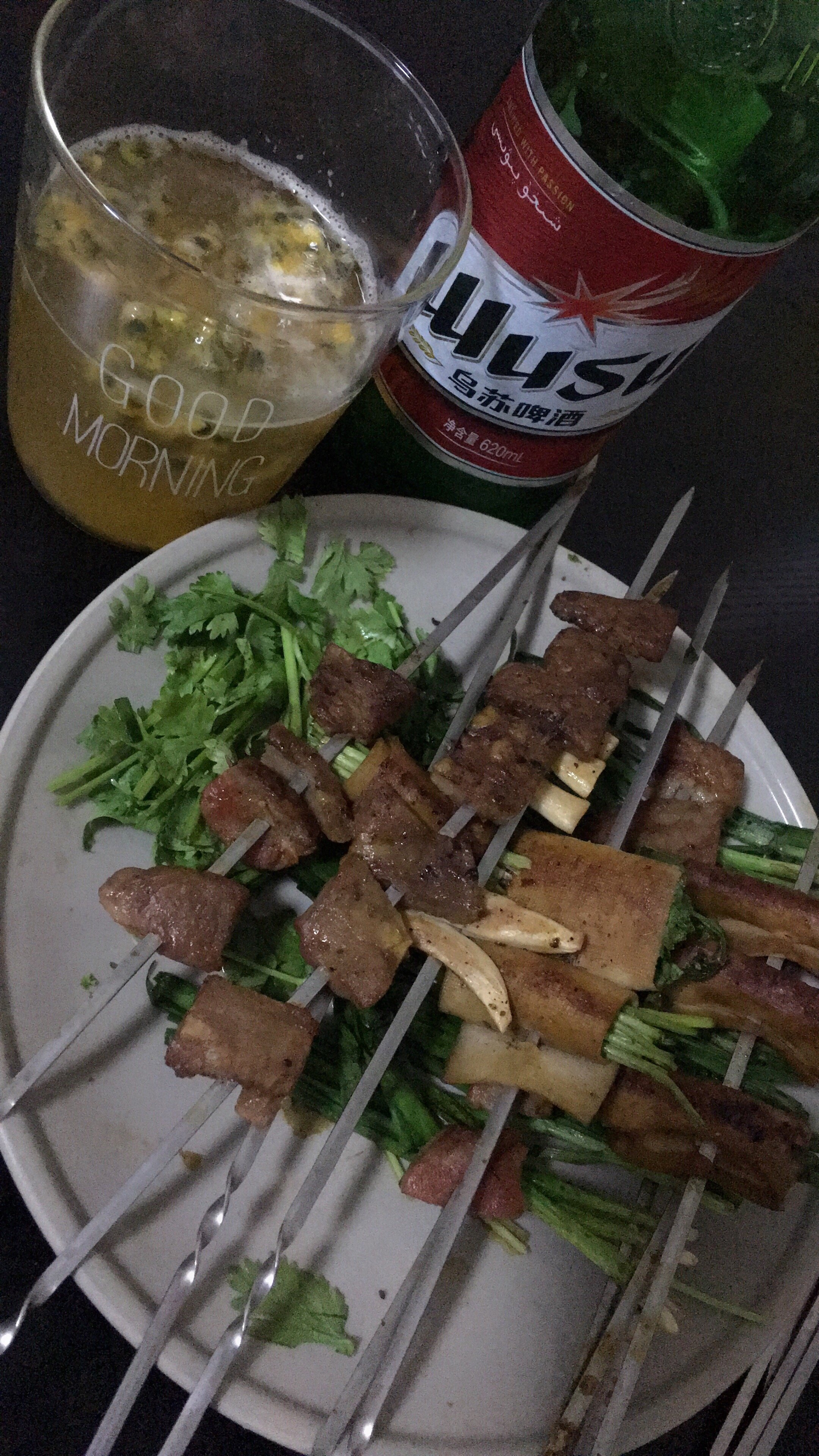 自制烧烤,最爱的百香果大乌苏.